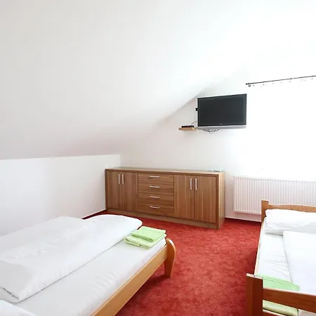 Penzión pre hostí Apartmany Habura